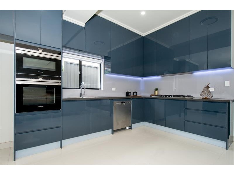 5 & 5A Dampier Street, Chifley NSW 2036