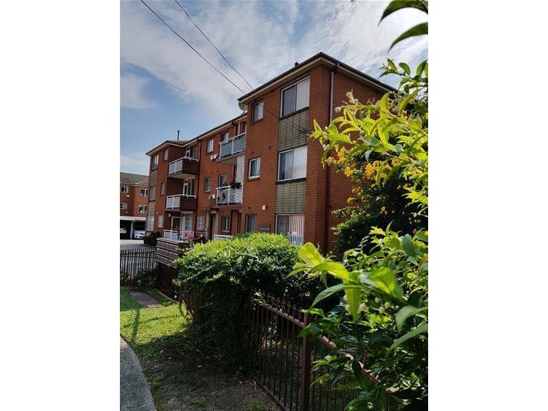 4/2 Hearne Close, Eastlakes NSW 2018