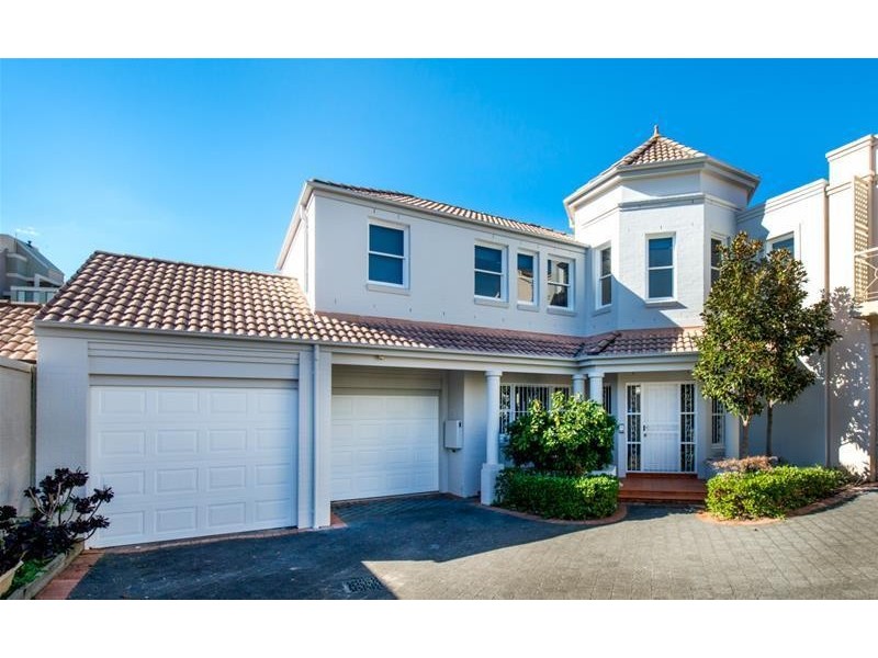 15 The Serpentine, Kensington NSW 2033