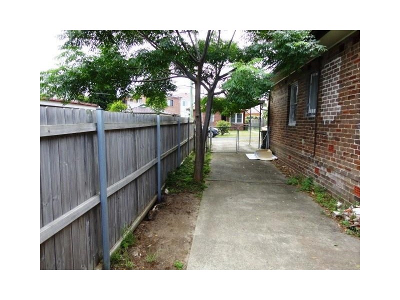 27 Monash Gardens, Pagewood NSW 2035