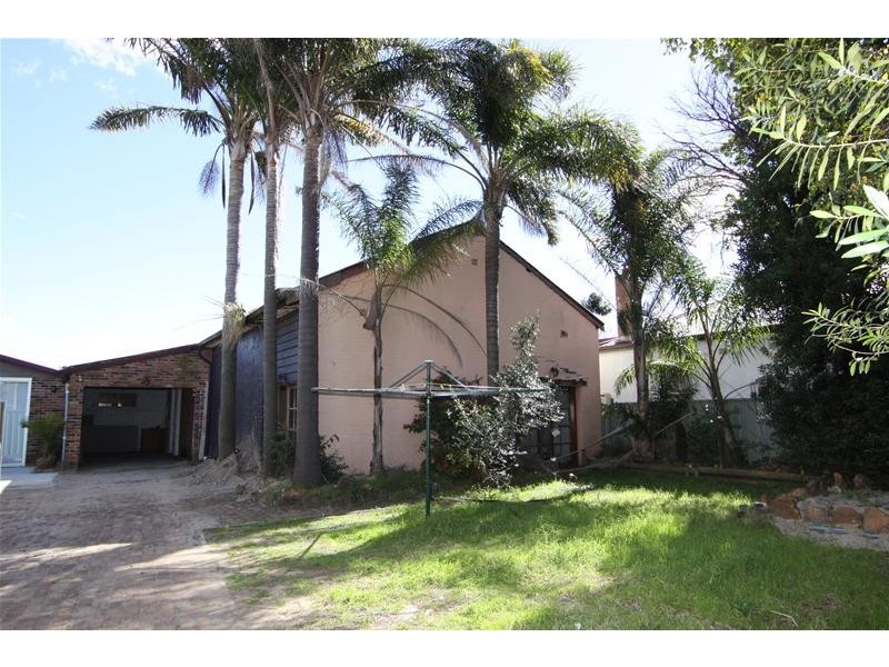 64 Wellington Street, Mascot NSW 2020