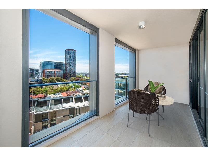 2704/906 Bourke Street, Zetland NSW 2017