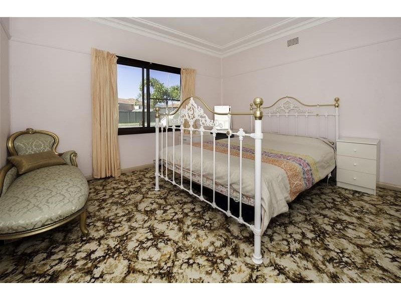 26 Mitchell Street, Chifley NSW 2036