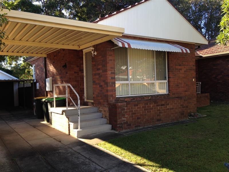 2 Turon Avenue, Kingsgrove NSW 2208