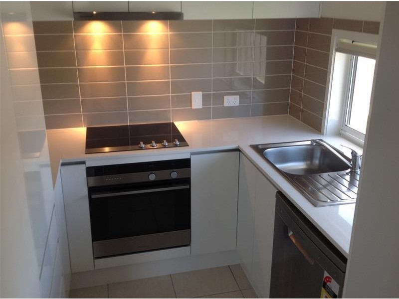 18  Amber Drive, Caloundra West QLD 4551