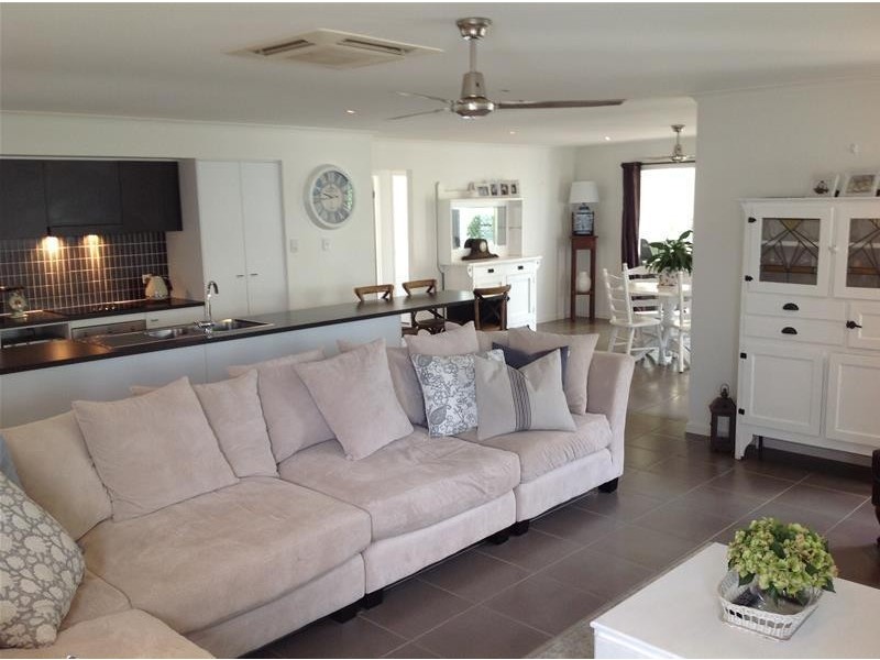 34 High Park Crescent, Little Mountain QLD 4551