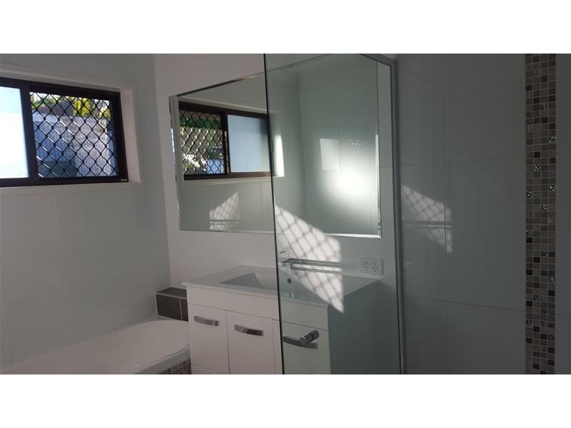 9 Mooya Street, Battery Hill QLD 4551