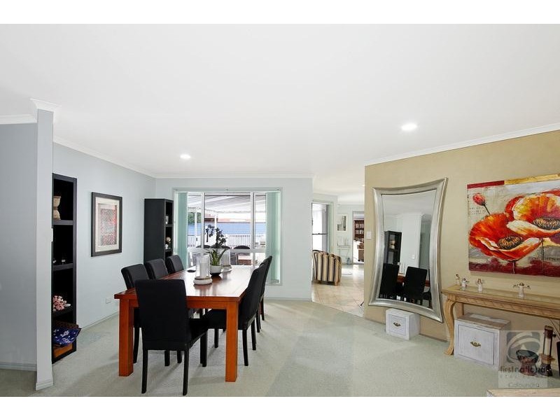 17 Lakeside Crescent, Currimundi QLD 4551