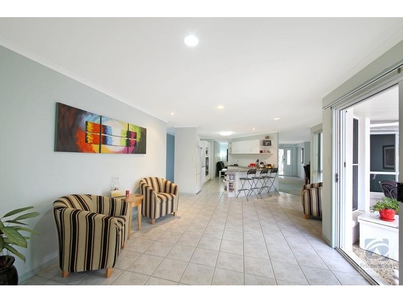 17 Lakeside Crescent, Currimundi QLD 4551