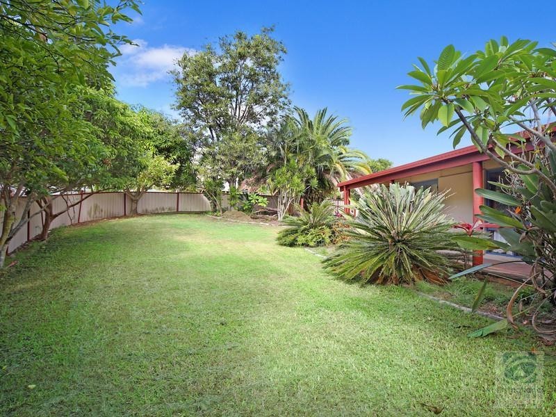 1 Fairlie Crescent, Moffat Beach QLD 4551