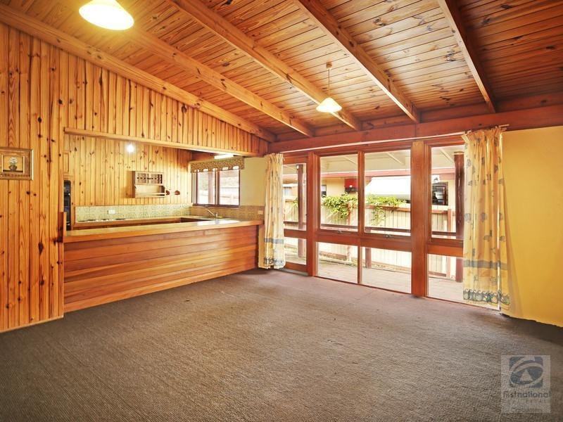 1 Fairlie Crescent, Moffat Beach QLD 4551