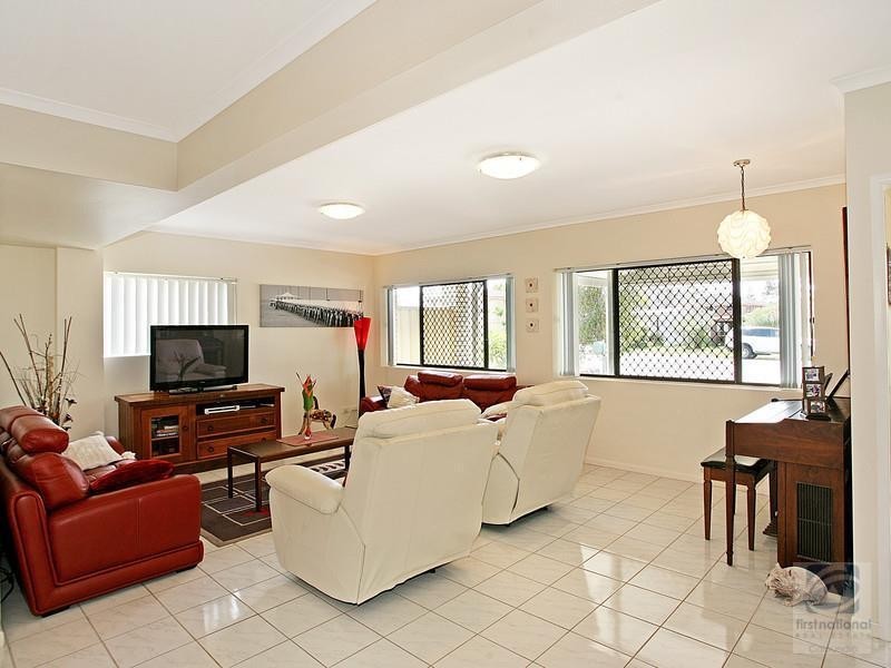 24 Anning Avenue, Golden Beach QLD 4551