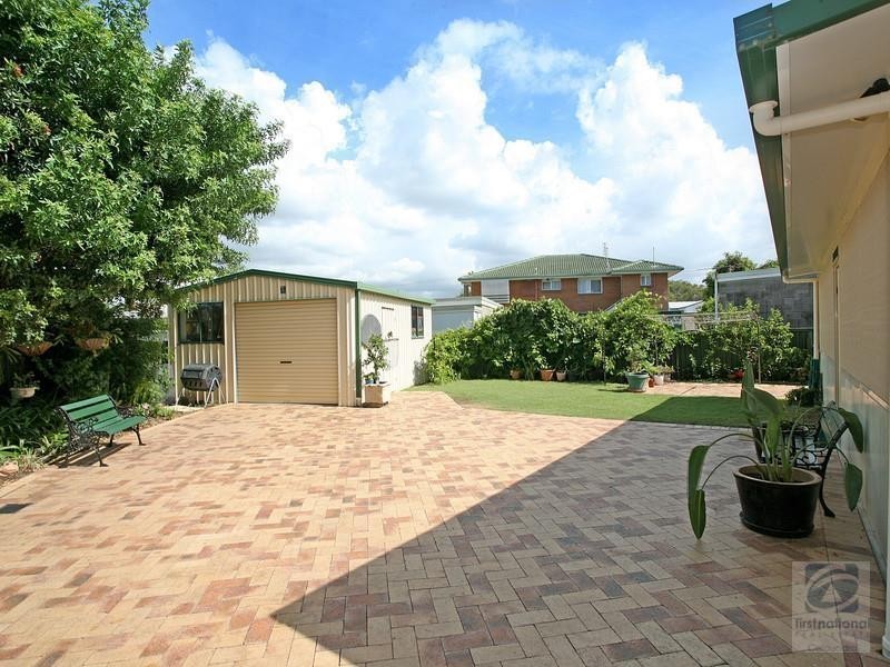 24 Anning Avenue, Golden Beach QLD 4551