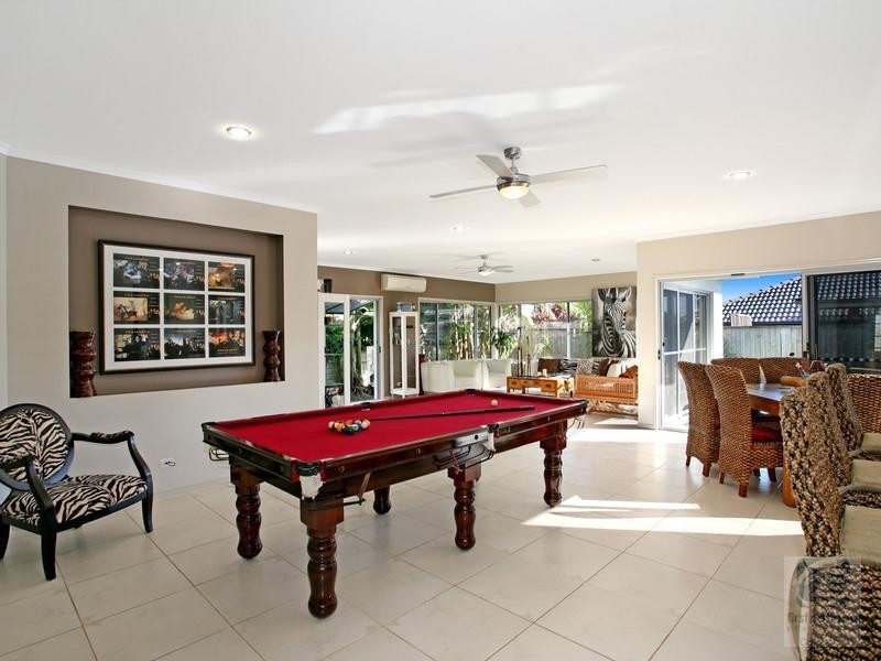 35 Hillview Crescent, Little Mountain QLD 4551