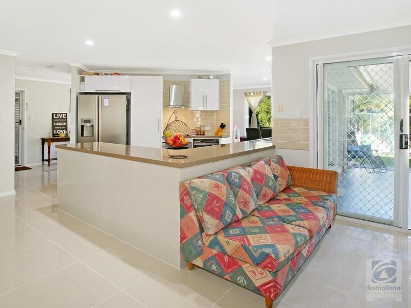 3 Heathglen Court, Little Mountain QLD 4551