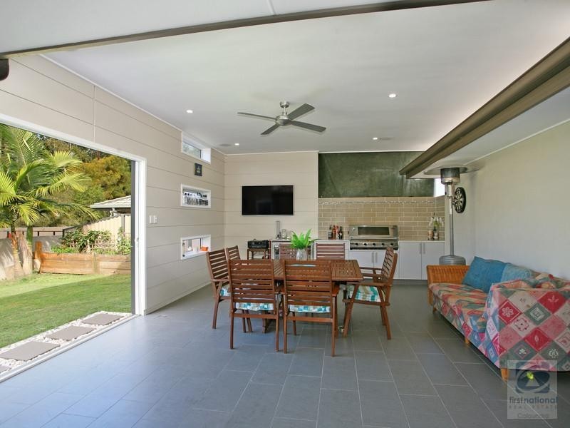 3 Heathglen Court, Little Mountain QLD 4551