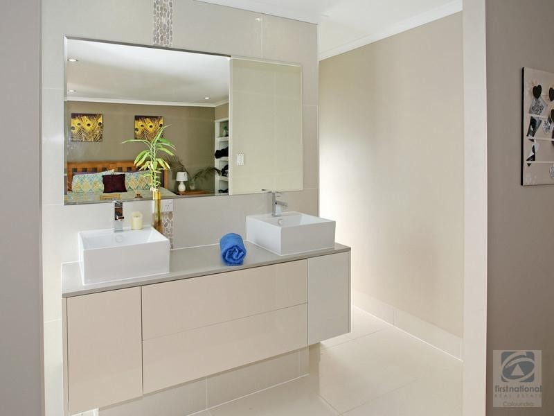 3 Heathglen Court, Little Mountain QLD 4551