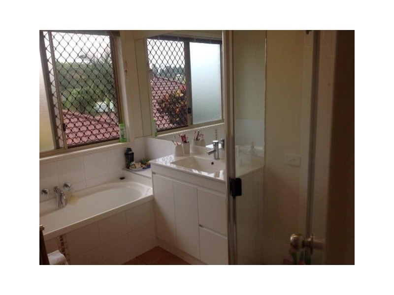 3 Cheviot Court, Little Mountain QLD 4551