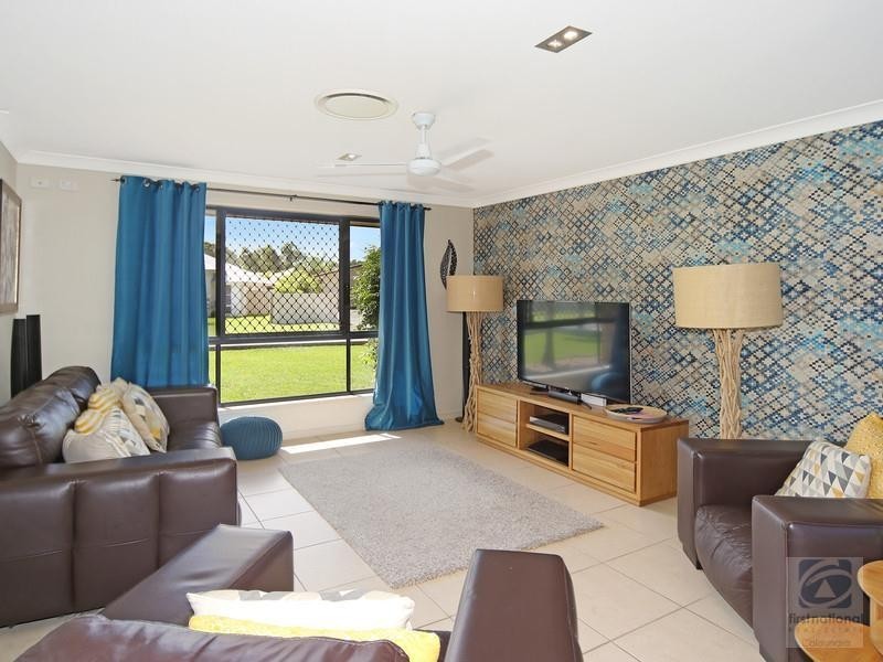 17 Tenkate Drive, Little Mountain QLD 4551