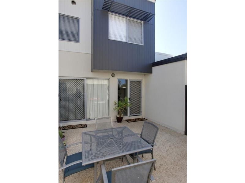 25/55 Liekefett Way, Meridan Plains QLD 4551