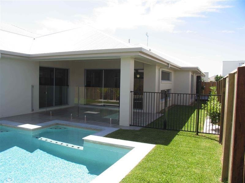 7 Sweep Court, Birtinya QLD 4575