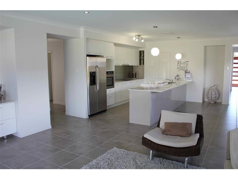 7 Sweep Court, Birtinya QLD 4575