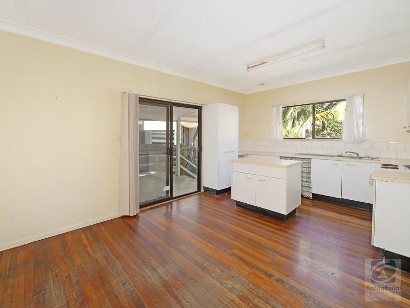 11 Arthur Street, Kings Beach QLD 4551