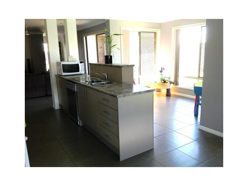 28 Daintree Blvd, Little Mountain QLD 4551