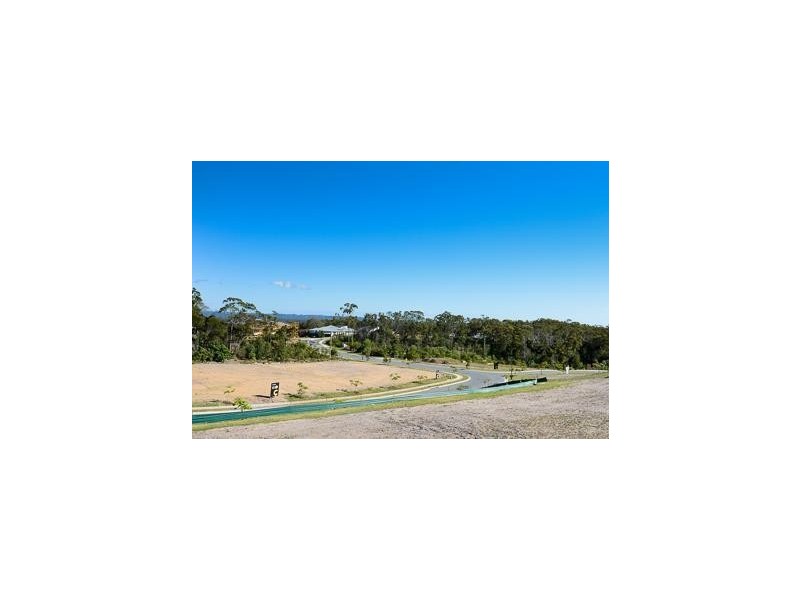 2 Mon Terre Drive, Little Mountain QLD 4551