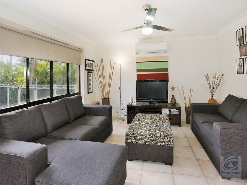 8 Berkley Place, Little Mountain QLD 4551