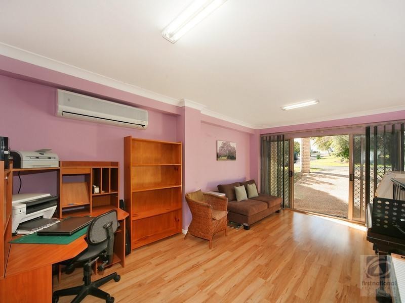 30 Enfield Crescent, Battery Hill QLD 4551
