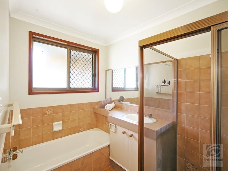 30 Enfield Crescent, Battery Hill QLD 4551