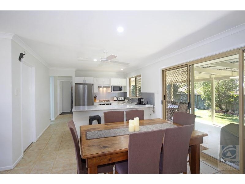 2 Bellevue Street, Little Mountain QLD 4551