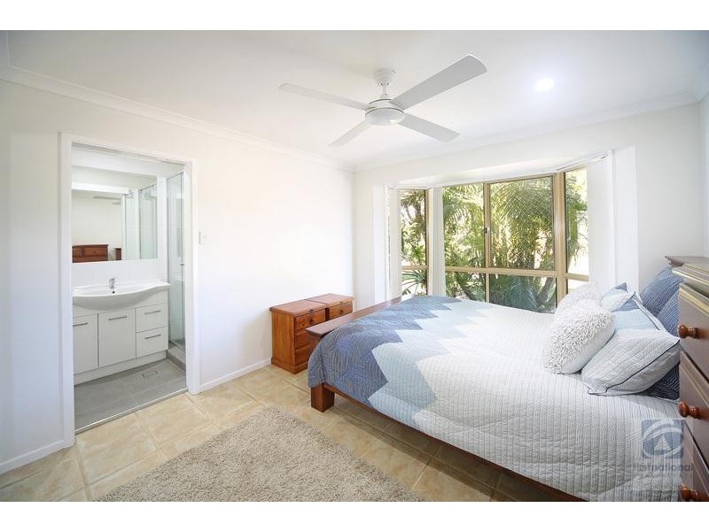 2 Bellevue Street, Little Mountain QLD 4551