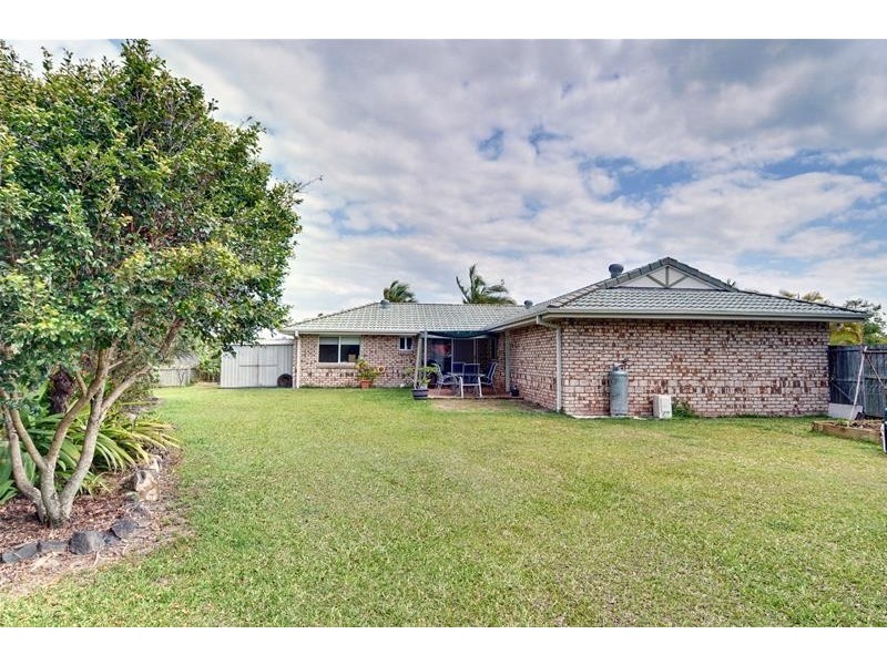 17 St James Court, Little Mountain QLD 4551