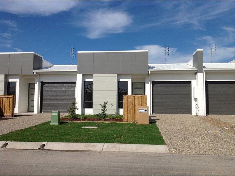 8 Honey Street, Caloundra West QLD 4551