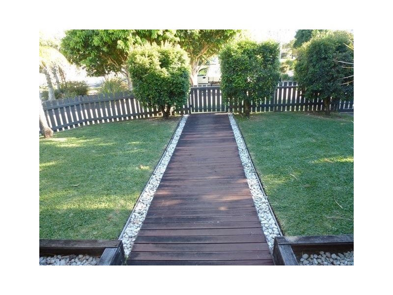 1 Norman Court, Caloundra West QLD 4551