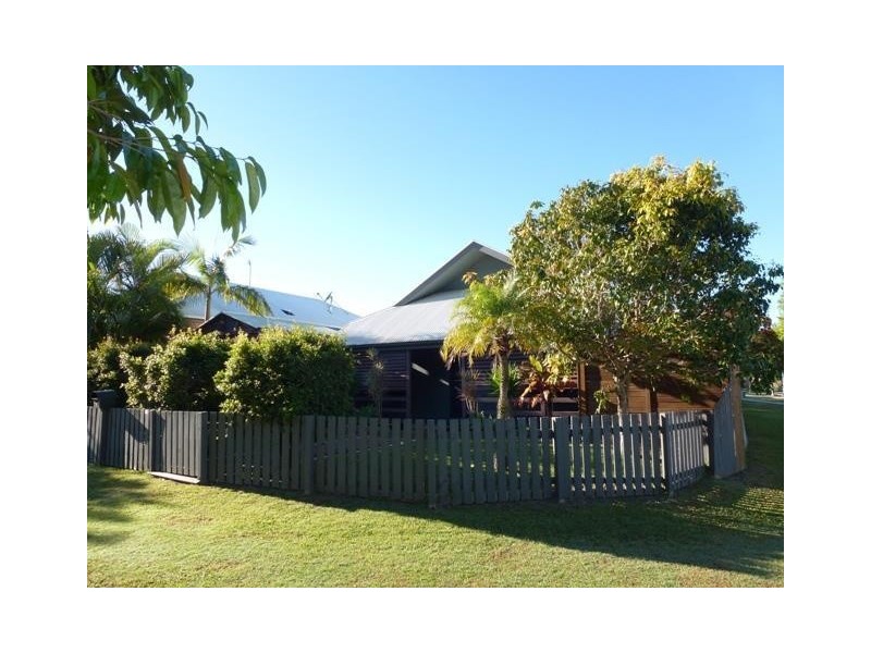 1 Norman Court, Caloundra West QLD 4551