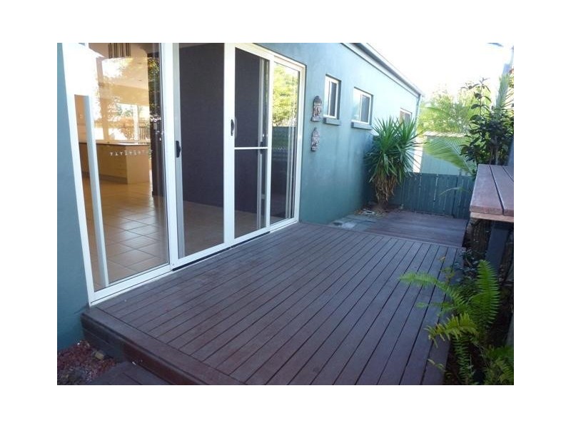 1 Norman Court, Caloundra West QLD 4551