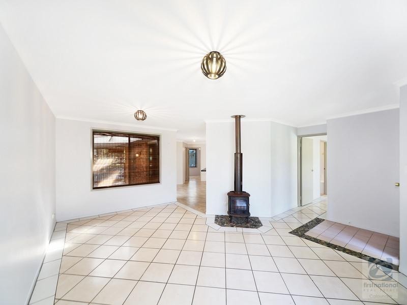 6 Athenree Place, Little Mountain QLD 4551