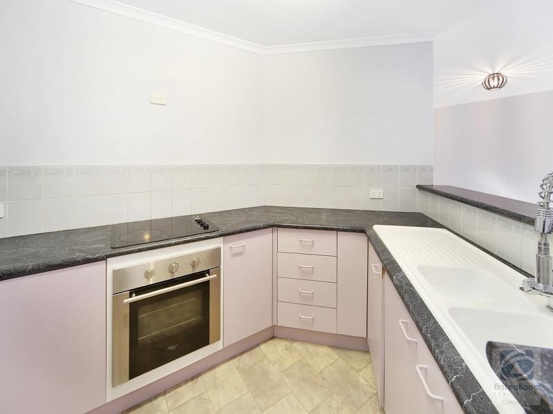 6 Athenree Place, Little Mountain QLD 4551