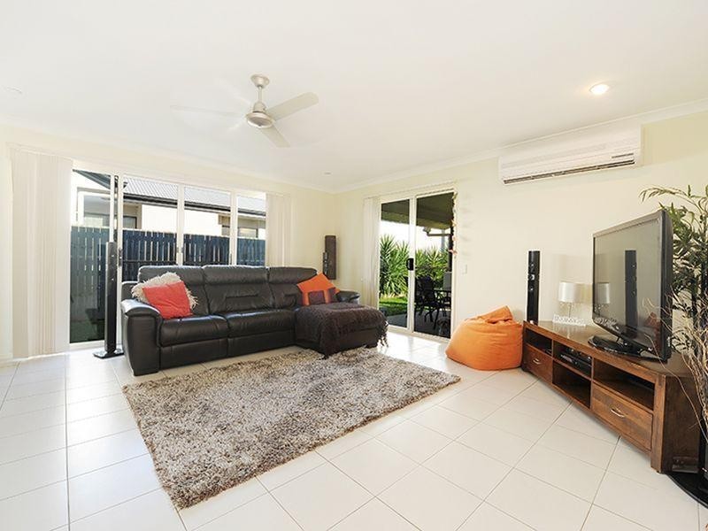 3 Scribbly Gum Drive, Meridan Plains QLD 4551