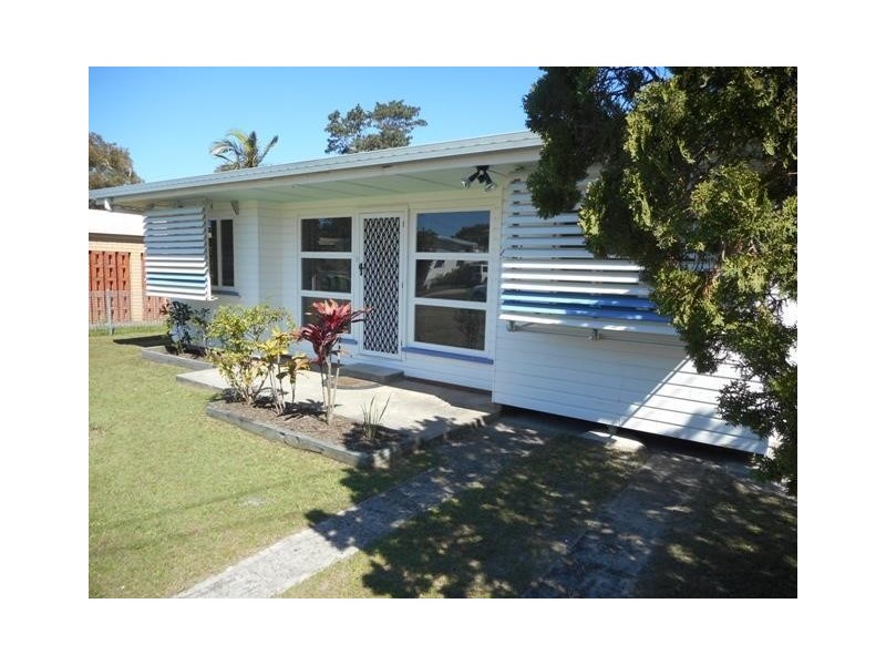 42 Palmer Avenue, Golden Beach QLD 4551