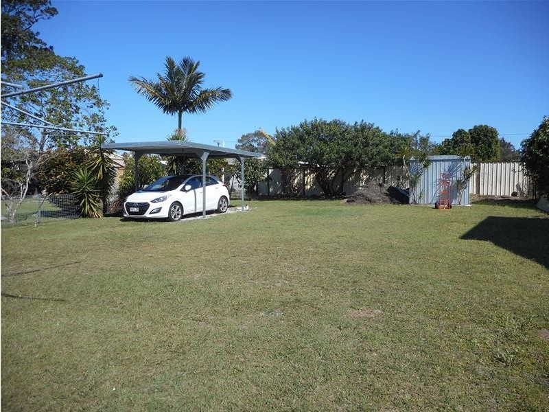 42 Palmer Avenue, Golden Beach QLD 4551