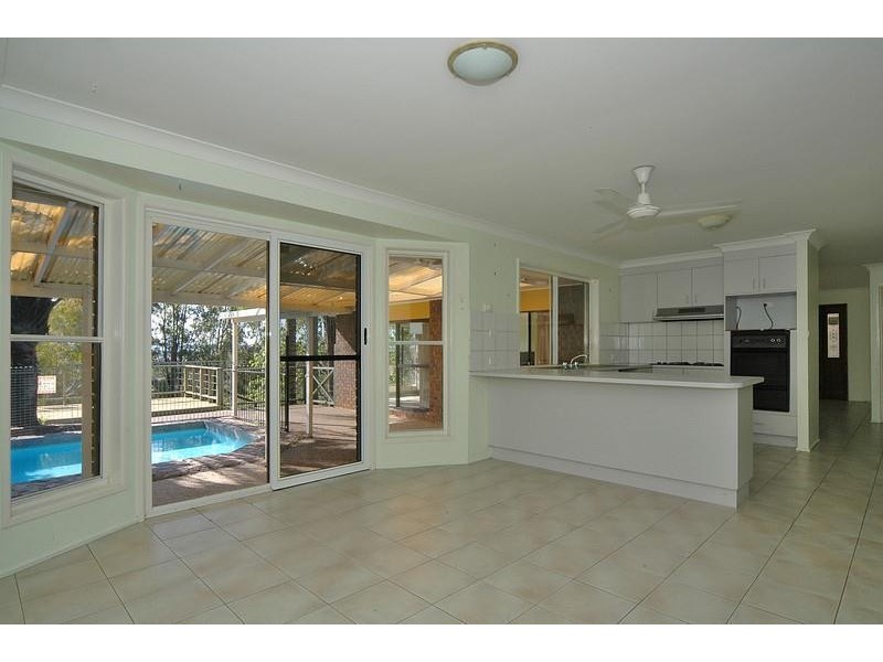 19 Sugarbag Road, Little Mountain QLD 4551