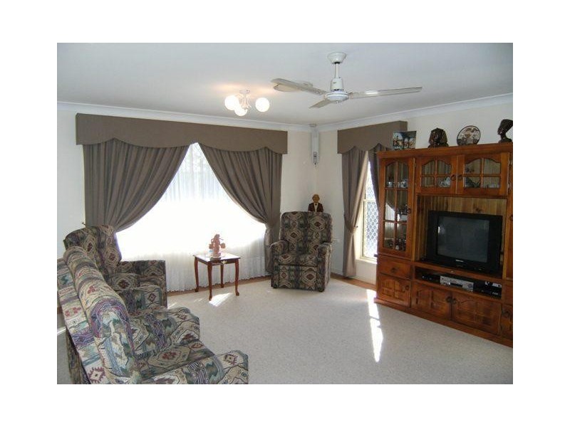 6 Bongaree Drive, Pelican Waters QLD 4551