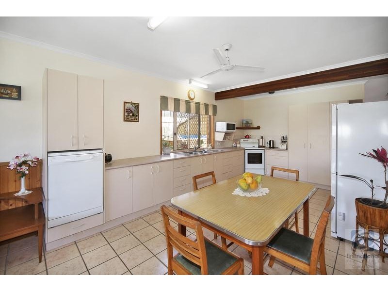 11 Drake Street, Golden Beach QLD 4551