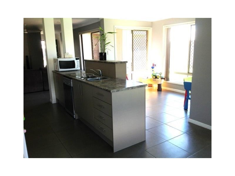 28 Daintree Blvd, Little Mountain QLD 4551