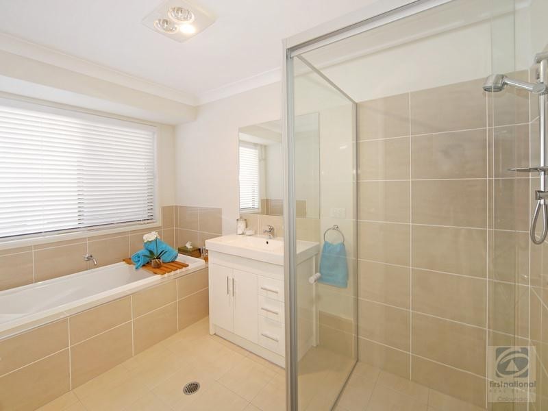 5 Highland Terrace, Little Mountain QLD 4551