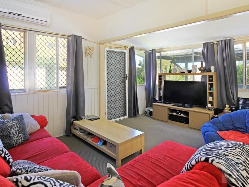 6 Verney Street, Kings Beach QLD 4551